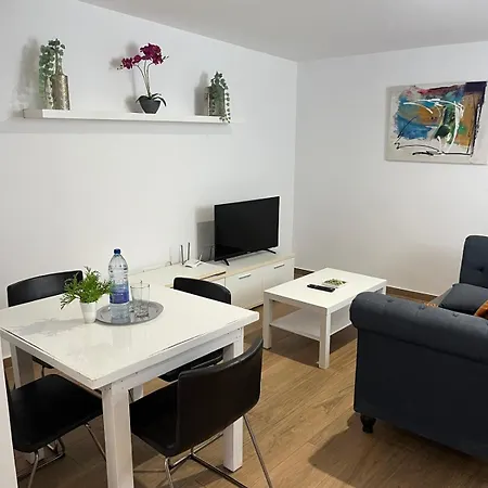 アパート Farah コラレホ